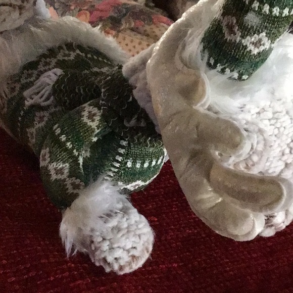 Christmas Moose Plush Holiday Lounger - Picture 10 of 14